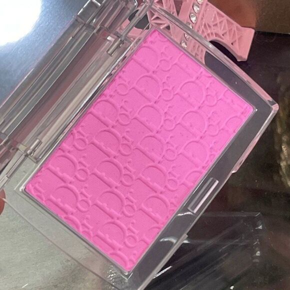 DIOR Rosy Glow Color-Awakening Blush - Instant Natural Healthy Glow - Picture 9 of 11